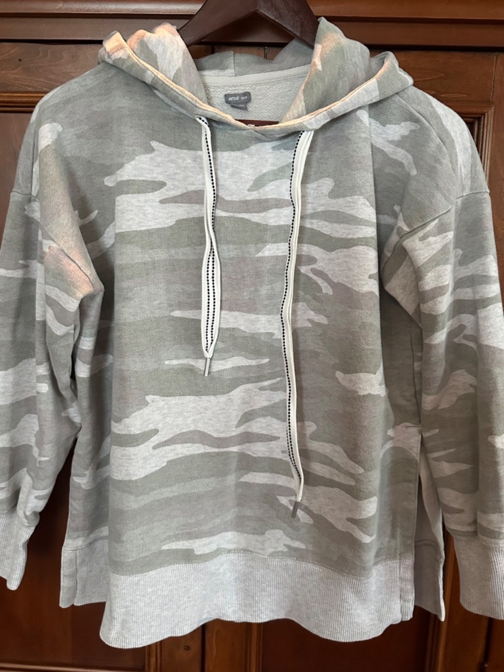Aerie Gray Camo Hoodie Sweatshirt Side Slits Kangaroo Pocket Size XS-M NWOT